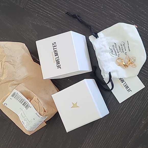 NWT Golden Goose Bee-shaped charm in gold-colored brass with crystals - Picture 6 of 7